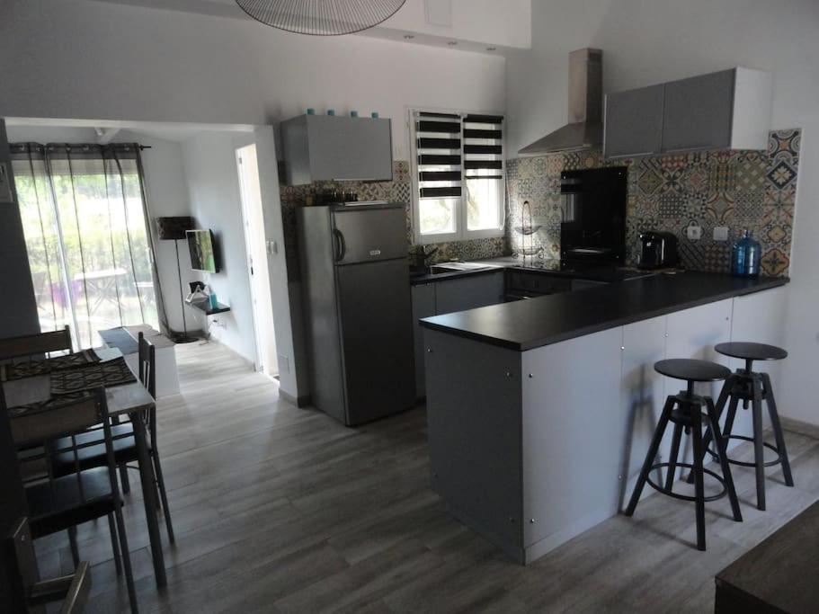 Gite L Abri Costier Villa Villeveyrac Bagian luar foto